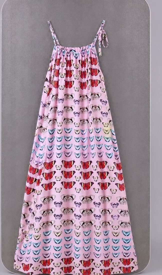 Abito lungo a spalline con stampa di farfalle rosa e rosse